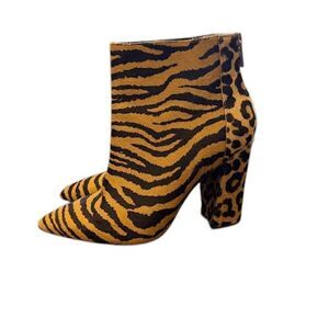 Charles David Micro Bootie Tiger Print w Leopard Heel Leather Calf Hair Size 8.5